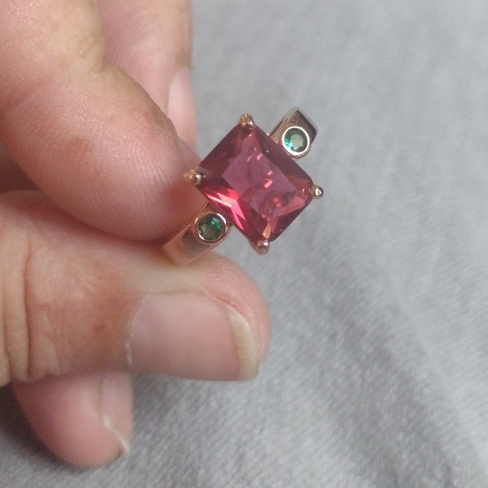 4CT Rhodolite + Chrome Diopside in Rose Gold/925-Silver Ring